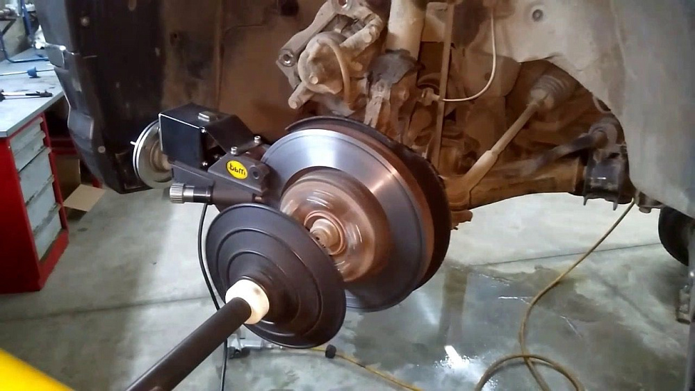 Проточка тормозных дисков